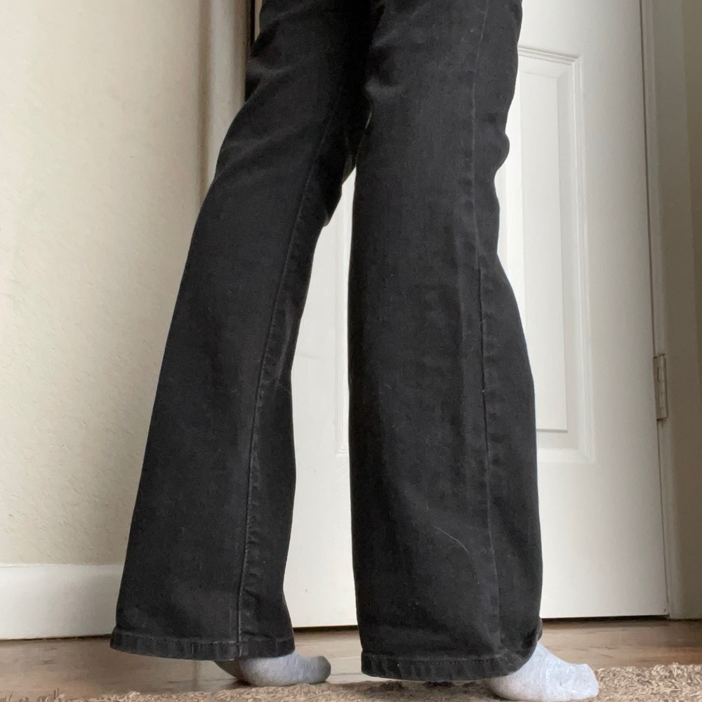 Levi’s Midrise Bootcut in Black